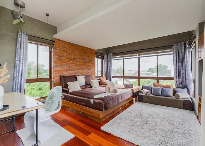 Isla 1 Amazing Waterfall Pool House Near Beach, Bars & Restaurants * Lapu-Lapu City