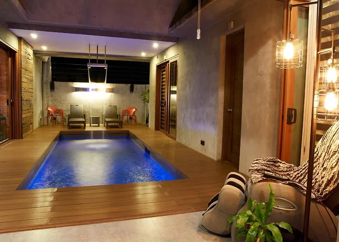 Isla 1 Amazing Waterfall Pool House Near Beach, Bars & Restaurants *